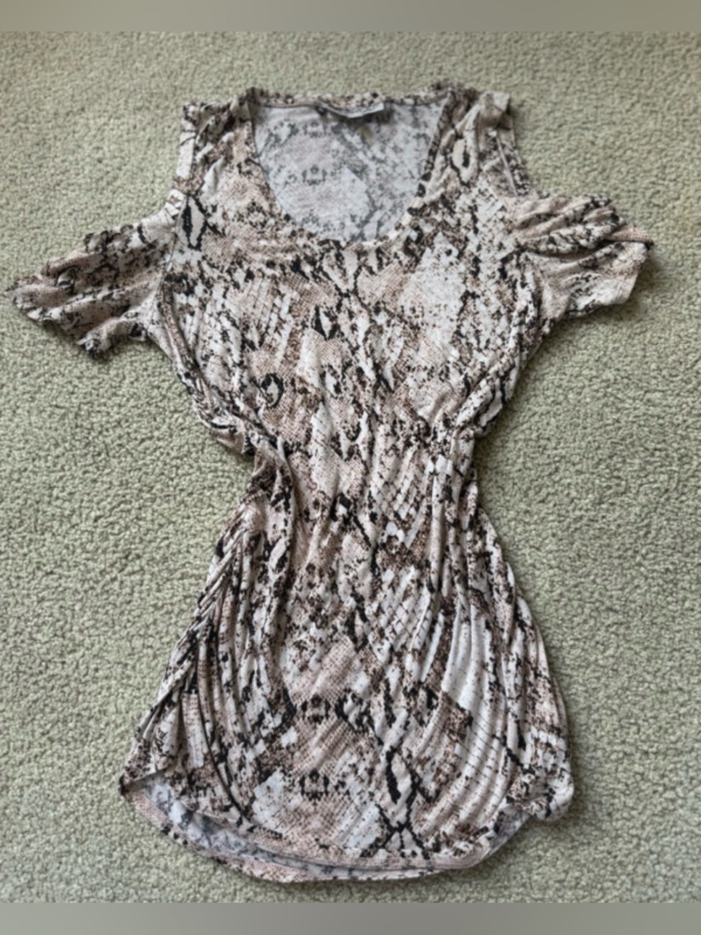 Vintage Jennifer Lopez Beige Snake-Print Cold-Shoulder Top Off the shoulder y2k